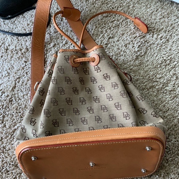 Handbag - Picture 2 of 4